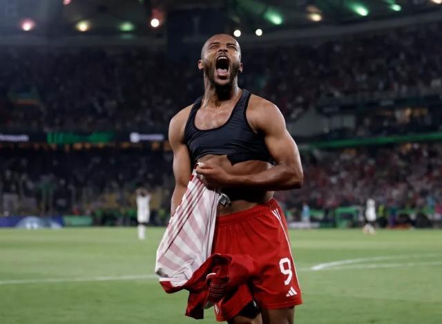 vip 注册地址-冠军终归雅典：希腊神话、巴斯克佳话与船王史话