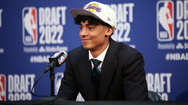 开云体育-湖人选秀日补进三位年轻人，可以看到他们的新方向