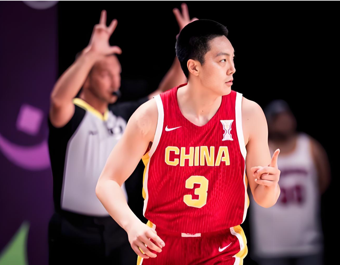 体育赛事-晚上10点！中国男篮最新大名单出炉：徐杰和庞峥麟入选，周琦无缘