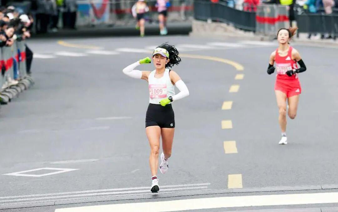 体育赛事-Sub132的八名女跑者，定义上海女子半马的她力量